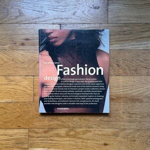 Fashion Design, 2nd Edition by Sue Jenkyn Jones book (O/S)